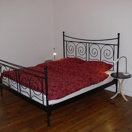 Business Flat Bahnhofstrasse Apartamento Wiesbaden Quarto foto