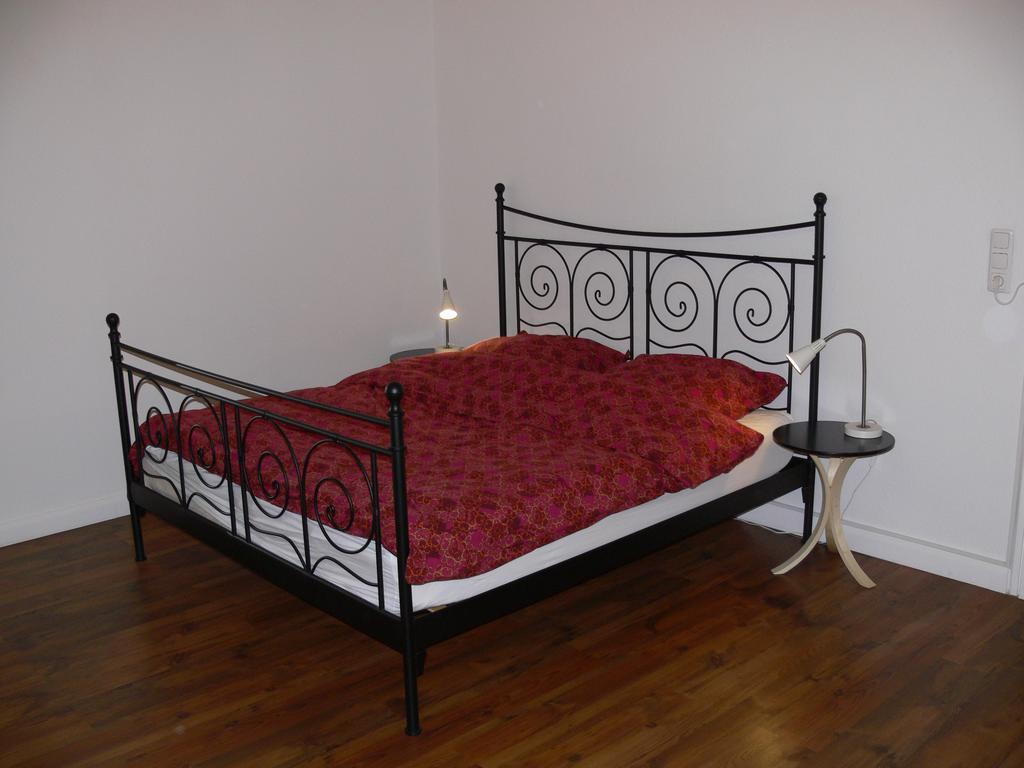 Business Flat Bahnhofstrasse Apartamento Wiesbaden Quarto foto