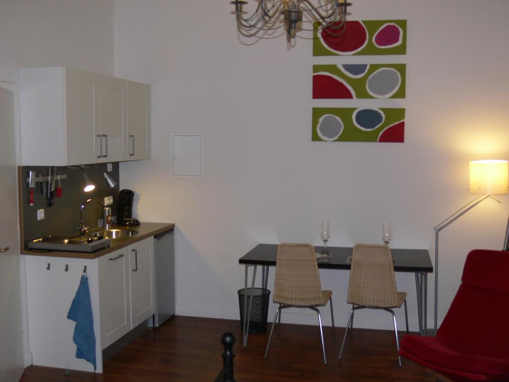 Business Flat Bahnhofstrasse Apartamento Wiesbaden Quarto foto